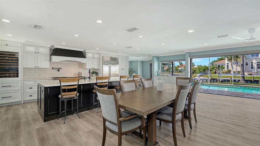 На продажу: $3,275,000 (4 спален, 2 ванн, 2550 Квадратных фут)