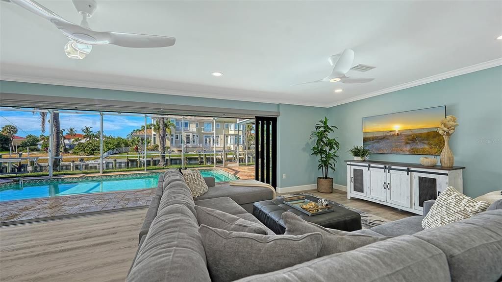 На продажу: $3,275,000 (4 спален, 2 ванн, 2550 Квадратных фут)