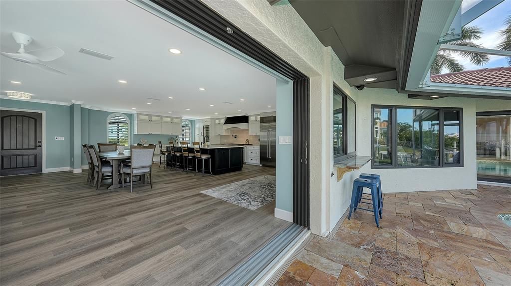 На продажу: $3,275,000 (4 спален, 2 ванн, 2550 Квадратных фут)