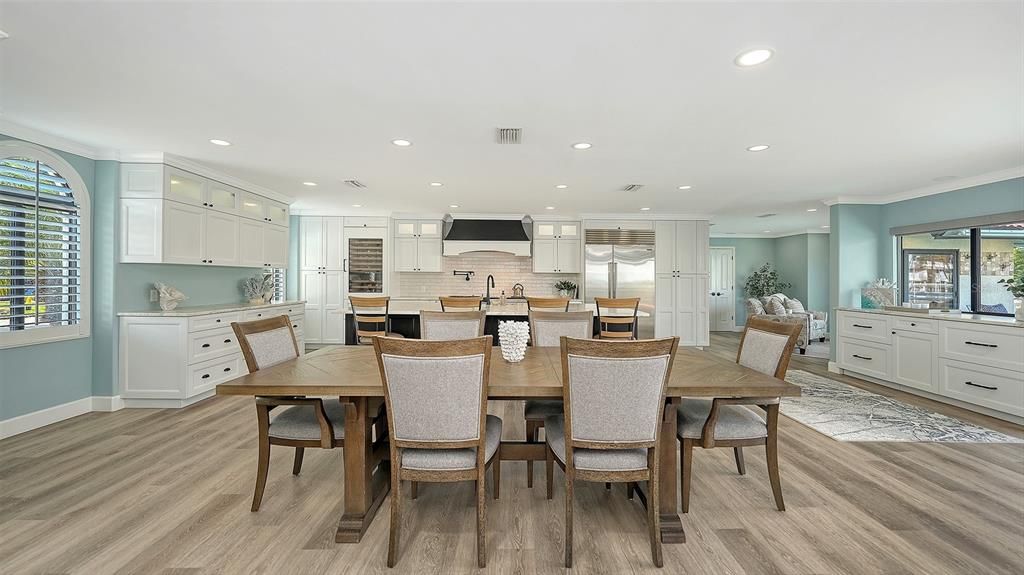 На продажу: $3,275,000 (4 спален, 2 ванн, 2550 Квадратных фут)