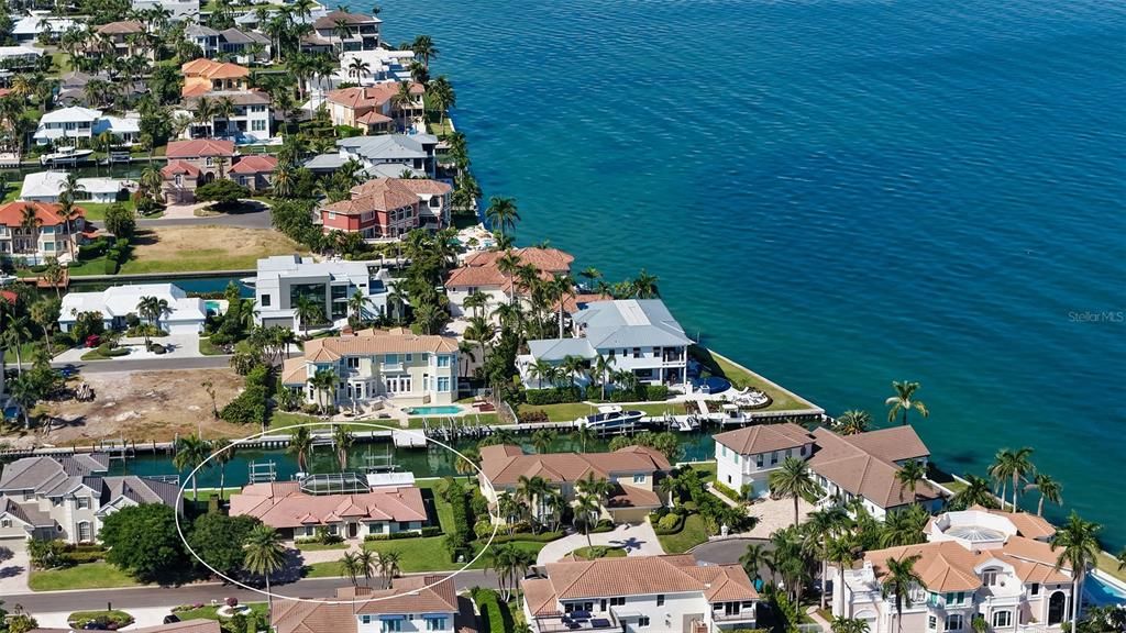 На продажу: $3,275,000 (4 спален, 2 ванн, 2550 Квадратных фут)