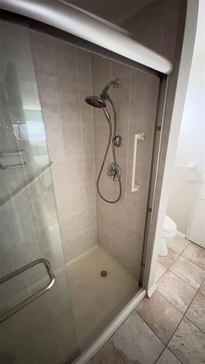 待售: $129,000 (1 贝兹, 1 浴室, 1040 平方英尺)