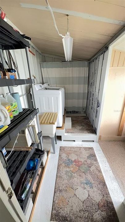 待售: $129,000 (1 贝兹, 1 浴室, 1040 平方英尺)