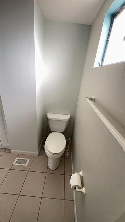 待售: $129,000 (1 贝兹, 1 浴室, 1040 平方英尺)