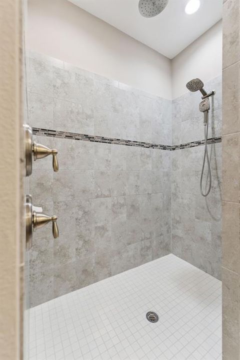 Active With Contract: $2,295 (4 beds, 2 baths, 2063 Square Feet)