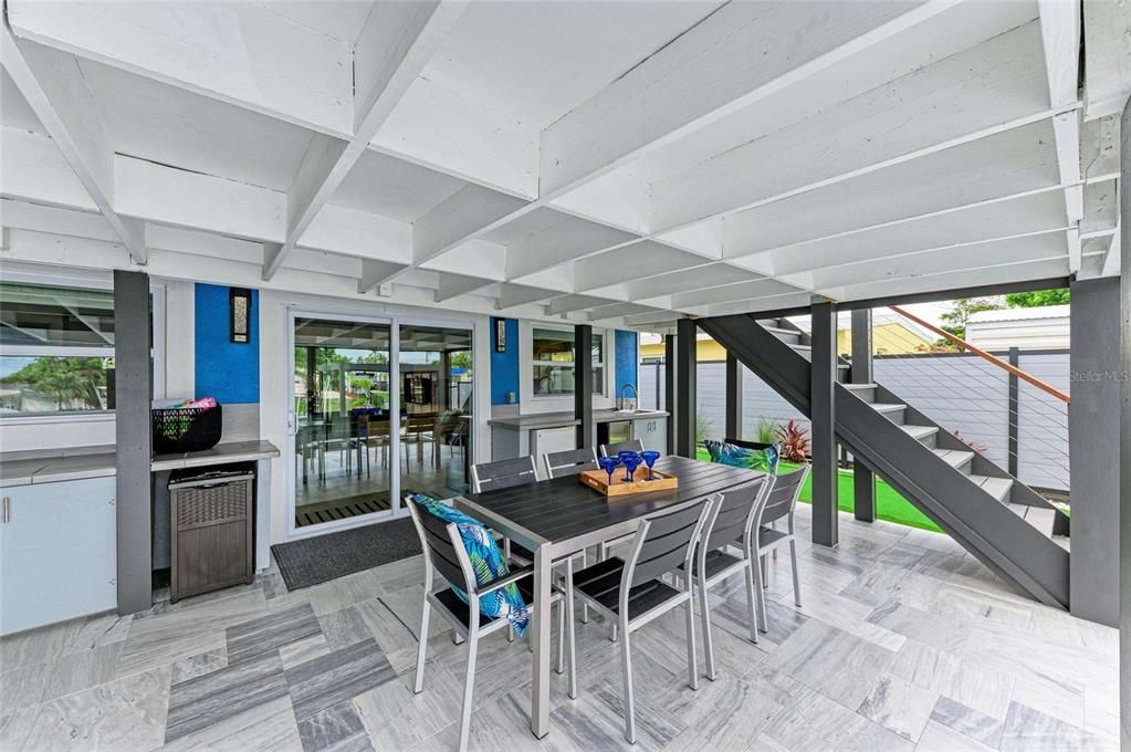 For Rent: $4,500 (5 beds, 3 baths, 2565 Square Feet)