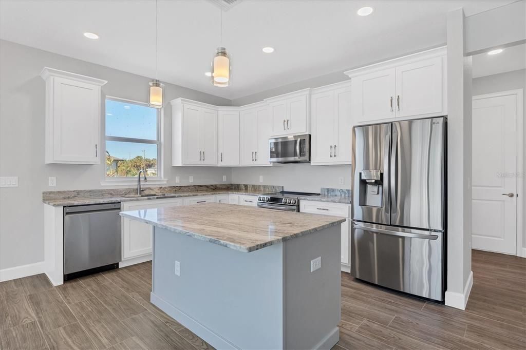 For Sale: $465,000 (3 beds, 2 baths, 1644 Square Feet)