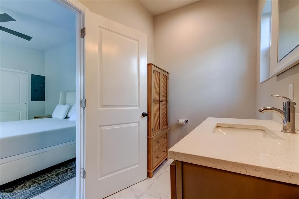 Active With Contract: $2,800 (3 beds, 2 baths, 1221 Square Feet)