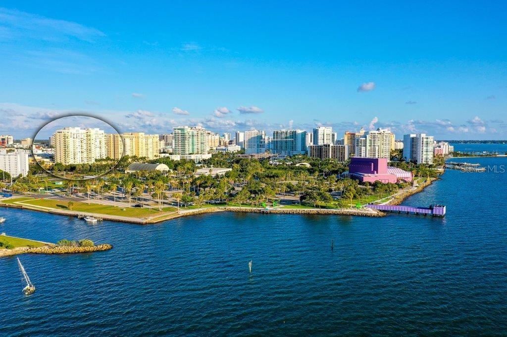 For Sale: $549,000 (2 beds, 2 baths, 1310 Square Feet)