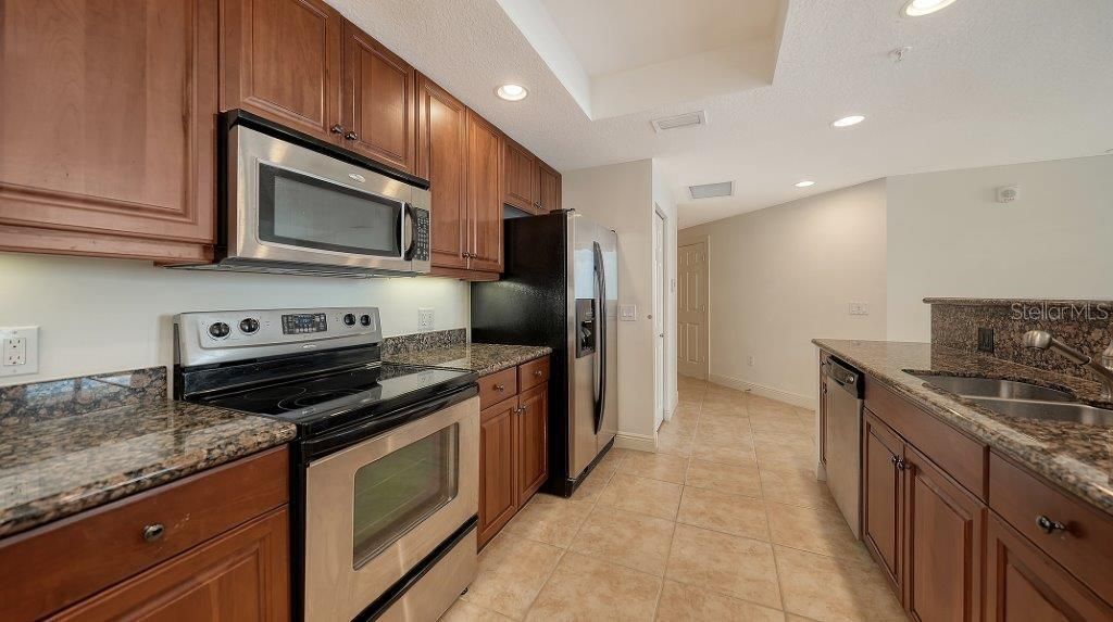 For Sale: $549,000 (2 beds, 2 baths, 1310 Square Feet)