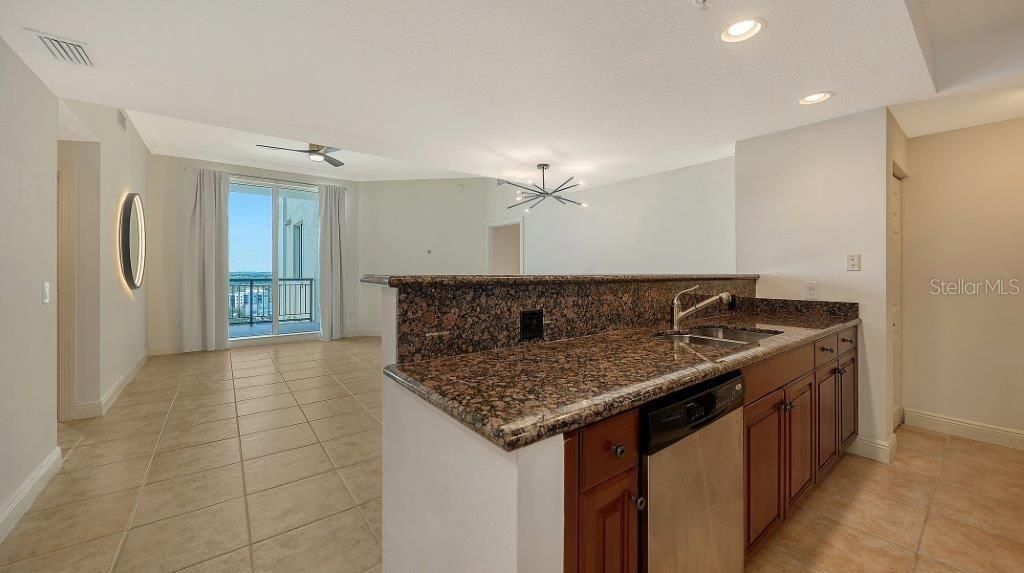 For Sale: $549,000 (2 beds, 2 baths, 1310 Square Feet)