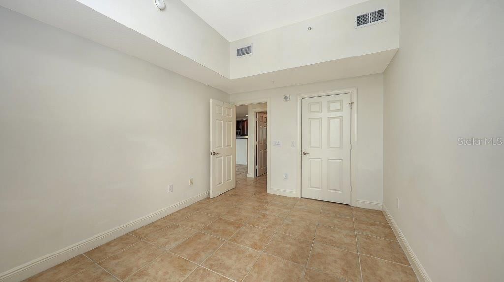 For Sale: $549,000 (2 beds, 2 baths, 1310 Square Feet)