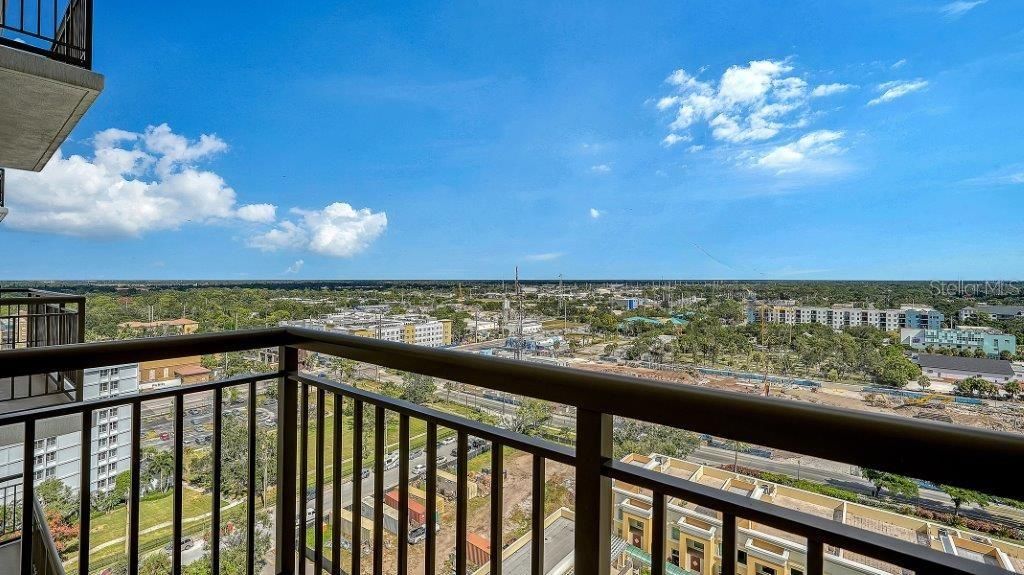 For Sale: $549,000 (2 beds, 2 baths, 1310 Square Feet)