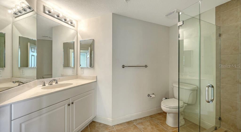 For Sale: $549,000 (2 beds, 2 baths, 1310 Square Feet)