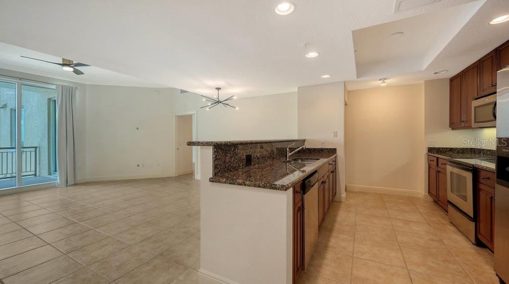 For Sale: $549,000 (2 beds, 2 baths, 1310 Square Feet)