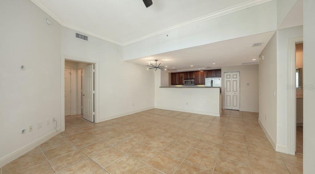 For Sale: $549,000 (2 beds, 2 baths, 1310 Square Feet)