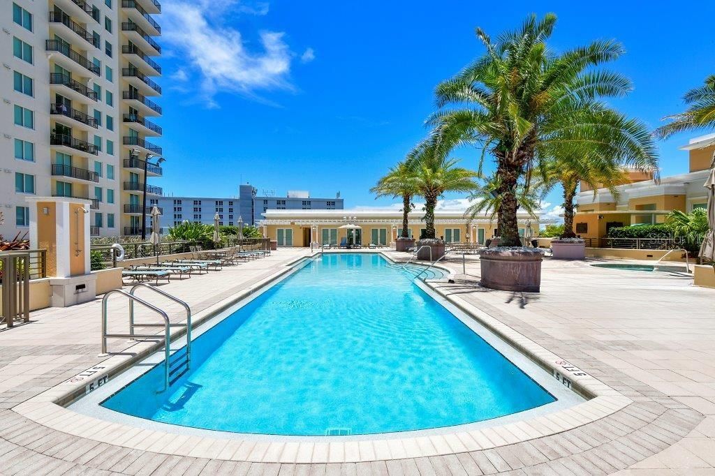 For Sale: $549,000 (2 beds, 2 baths, 1310 Square Feet)