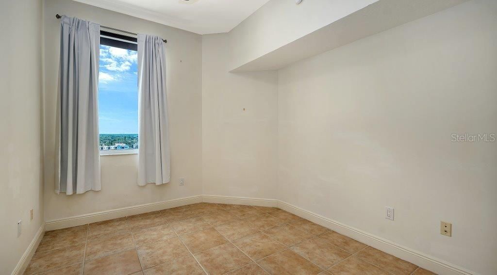 For Sale: $549,000 (2 beds, 2 baths, 1310 Square Feet)