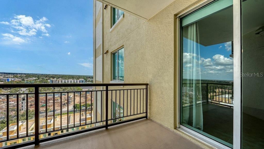 For Sale: $549,000 (2 beds, 2 baths, 1310 Square Feet)