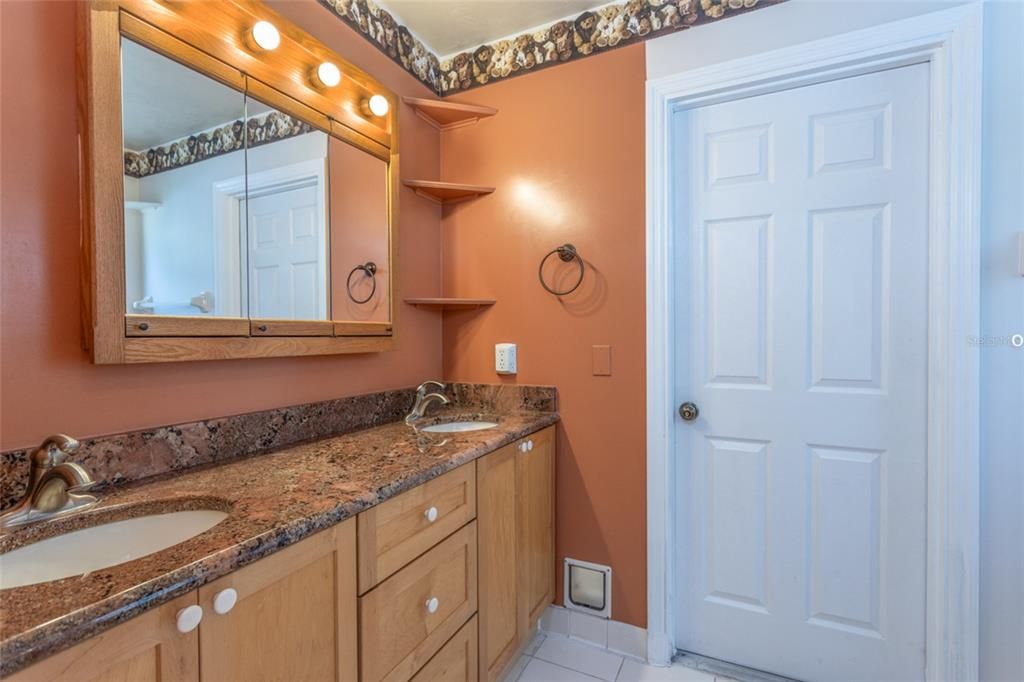 待售: $374,334 (4 贝兹, 2 浴室, 2328 平方英尺)