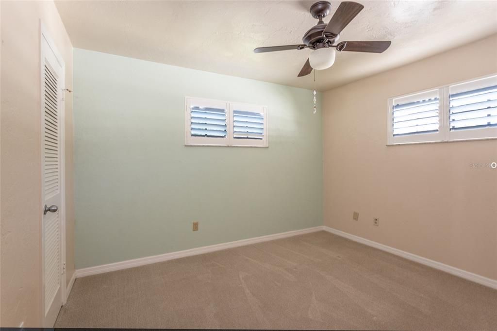 待售: $374,334 (4 贝兹, 2 浴室, 2328 平方英尺)