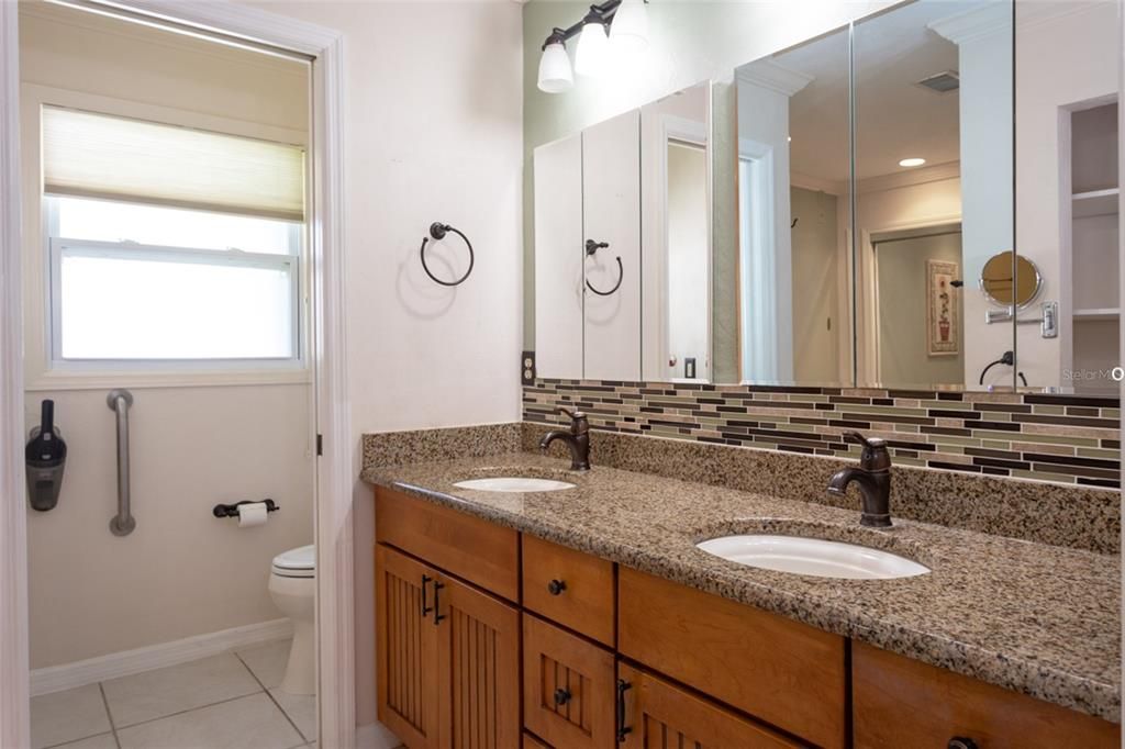 待售: $374,334 (4 贝兹, 2 浴室, 2328 平方英尺)