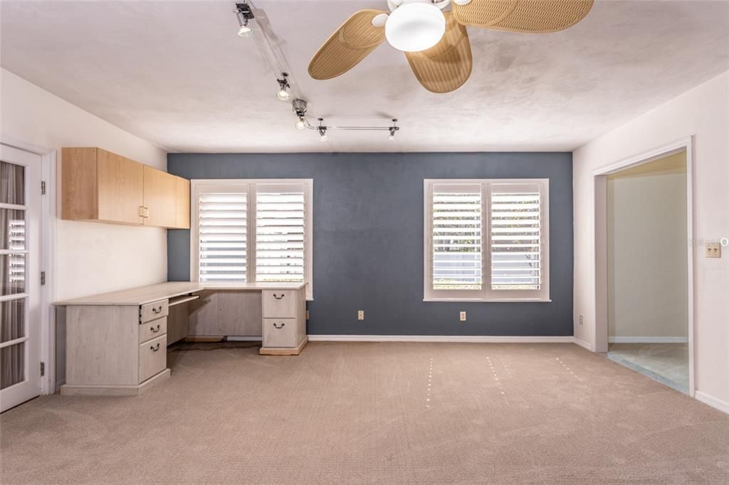 待售: $374,334 (4 贝兹, 2 浴室, 2328 平方英尺)