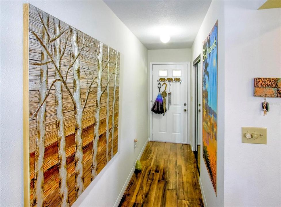 待售: $299,000 (2 贝兹, 2 浴室, 1363 平方英尺)