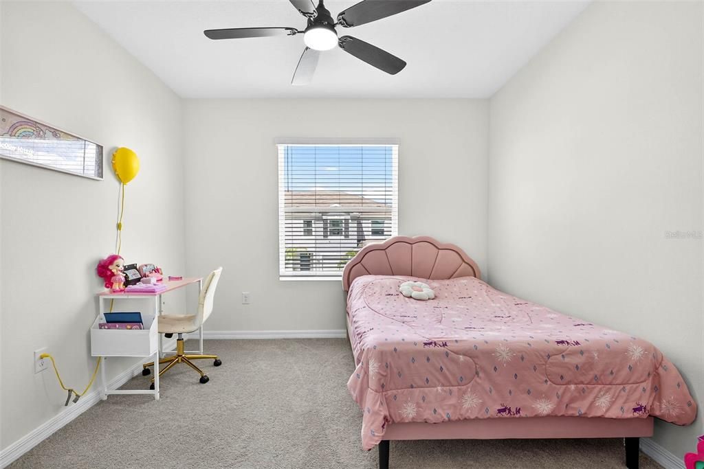 На продажу: $309,900 (3 спален, 2 ванн, 1707 Квадратных фут)