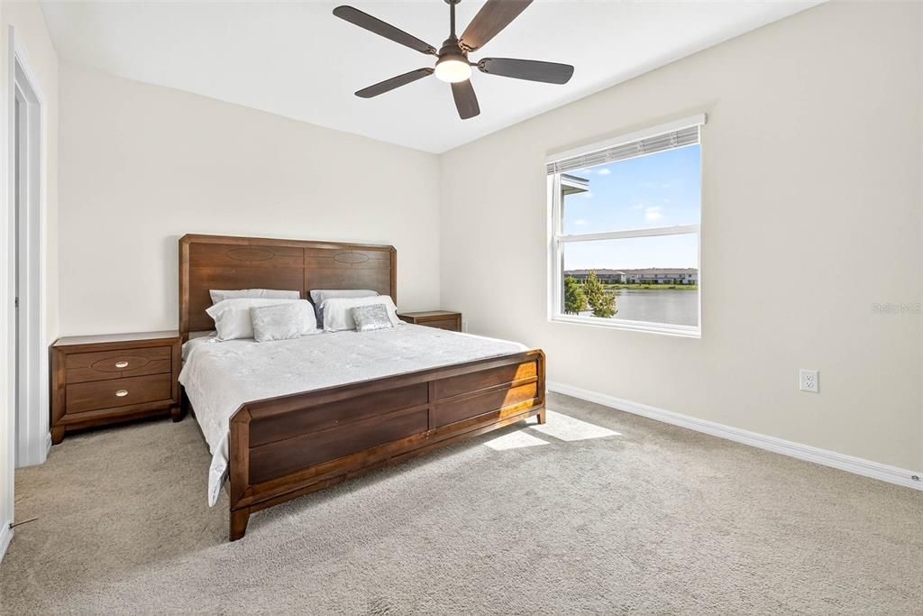 На продажу: $309,900 (3 спален, 2 ванн, 1707 Квадратных фут)