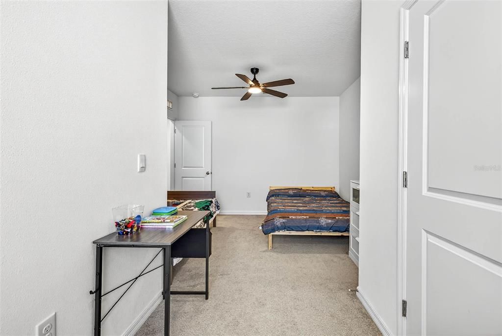 На продажу: $309,900 (3 спален, 2 ванн, 1707 Квадратных фут)