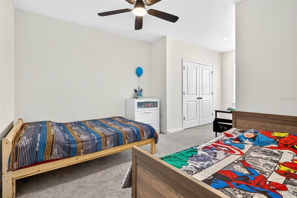 На продажу: $309,900 (3 спален, 2 ванн, 1707 Квадратных фут)