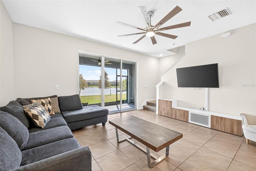 На продажу: $309,900 (3 спален, 2 ванн, 1707 Квадратных фут)