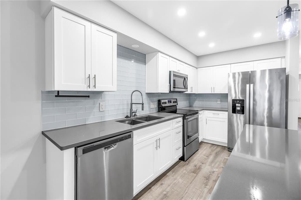 En Venta: $219,000 (2 camas, 2 baños, 1089 Pies cuadrados)