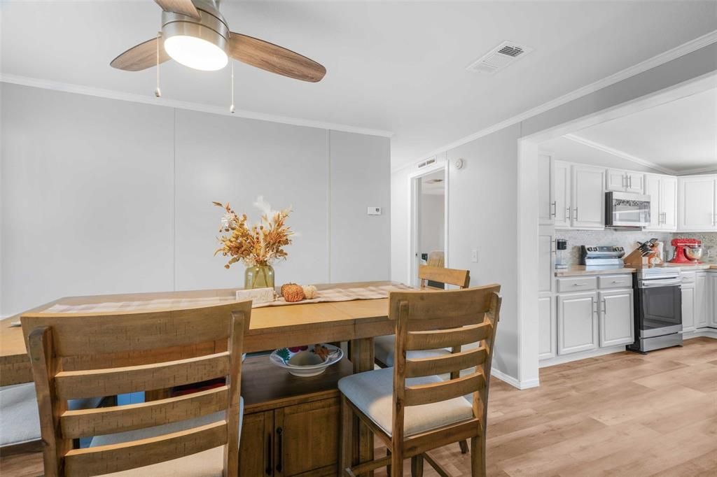 For Sale: $350,000 (3 beds, 2 baths, 1960 Square Feet)