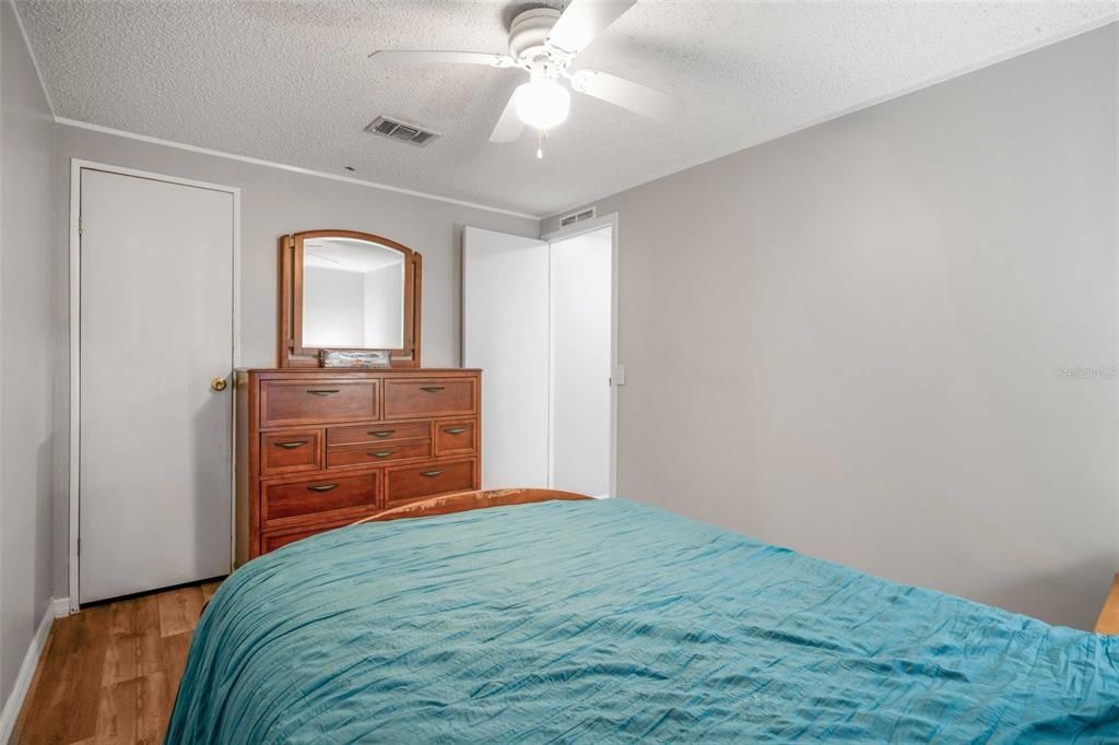 For Sale: $350,000 (3 beds, 2 baths, 1960 Square Feet)