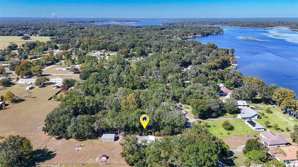 For Sale: $350,000 (3 beds, 2 baths, 1960 Square Feet)