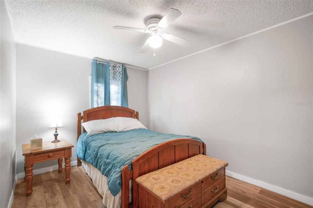 For Sale: $350,000 (3 beds, 2 baths, 1960 Square Feet)