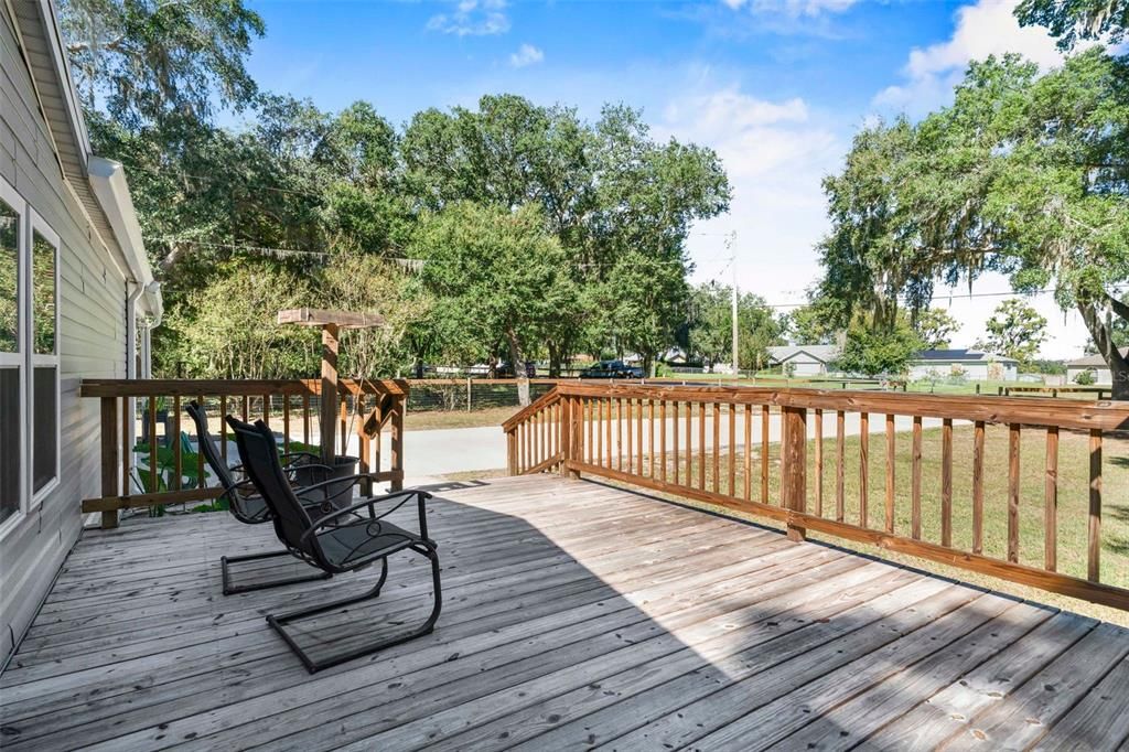 For Sale: $350,000 (3 beds, 2 baths, 1960 Square Feet)