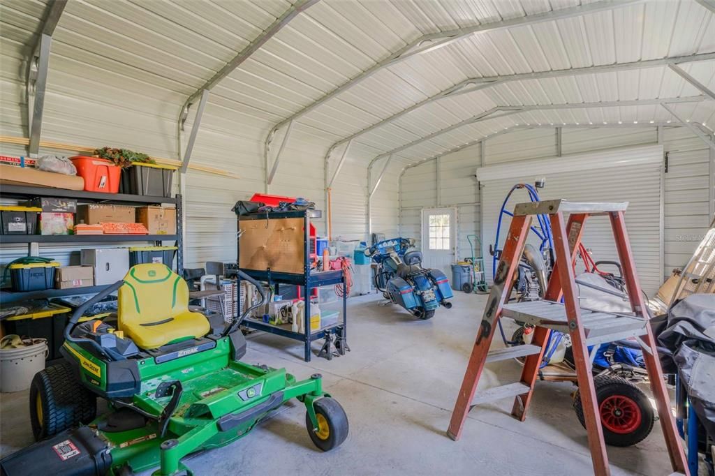 For Sale: $350,000 (3 beds, 2 baths, 1960 Square Feet)