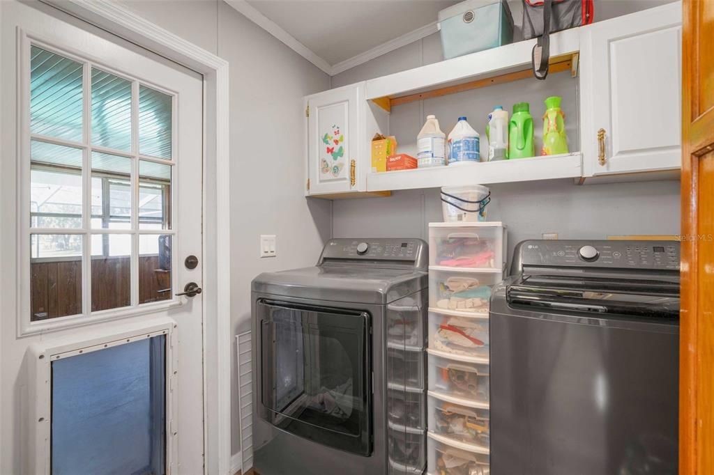 For Sale: $350,000 (3 beds, 2 baths, 1960 Square Feet)