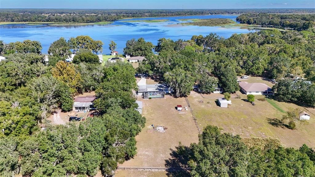 For Sale: $350,000 (3 beds, 2 baths, 1960 Square Feet)