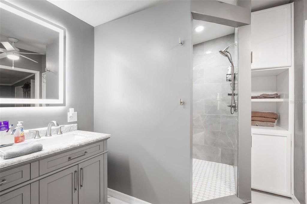 For Sale: $350,000 (3 beds, 2 baths, 1960 Square Feet)