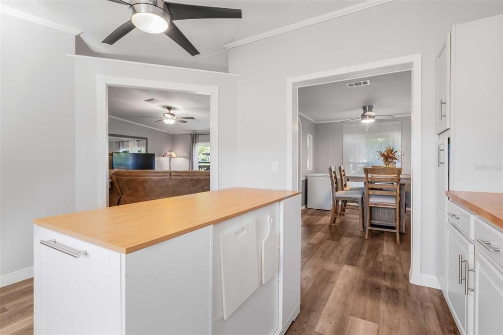 For Sale: $350,000 (3 beds, 2 baths, 1960 Square Feet)