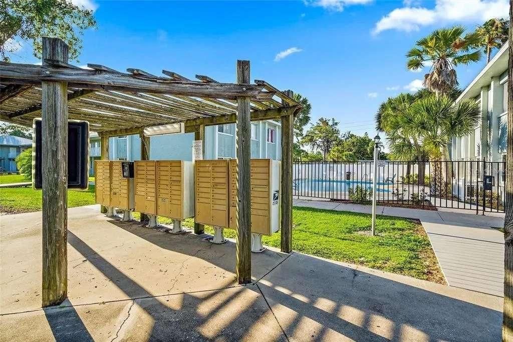 出租: $1,600 (1 贝兹, 1 浴室, 555 平方英尺)