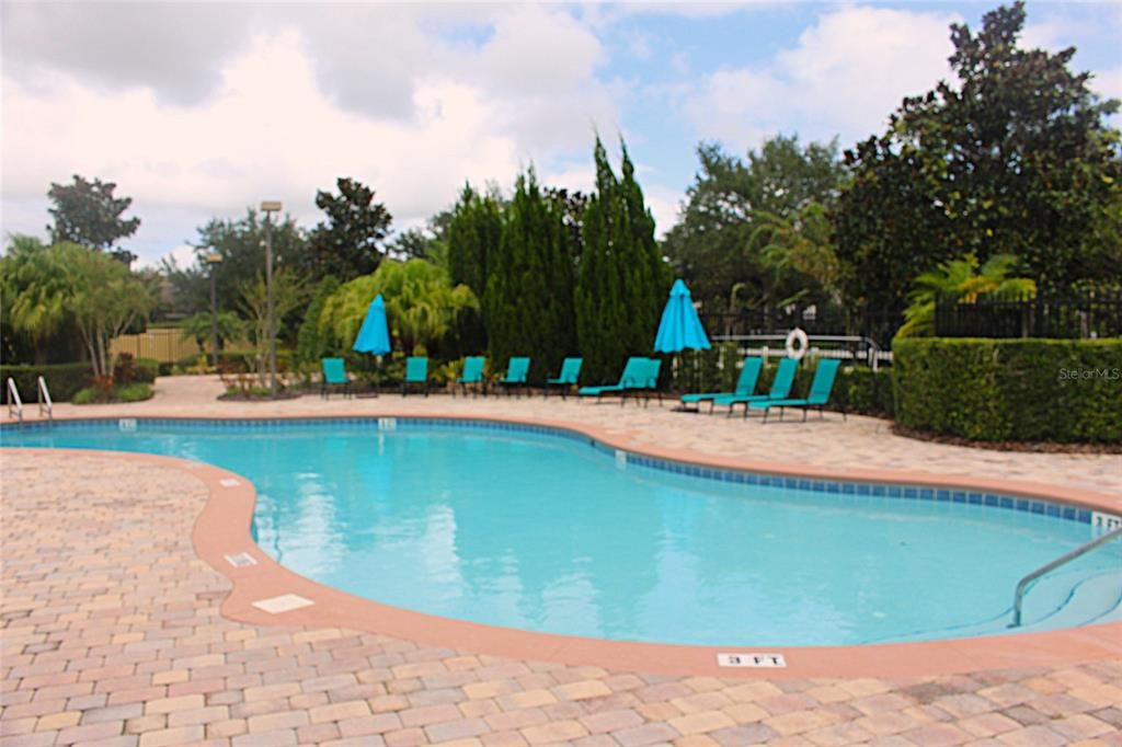 合同活跃: $2,500 (4 贝兹, 3 浴室, 2713 平方英尺)