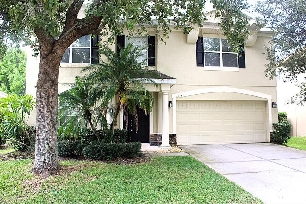 合同活跃: $2,500 (4 贝兹, 3 浴室, 2713 平方英尺)