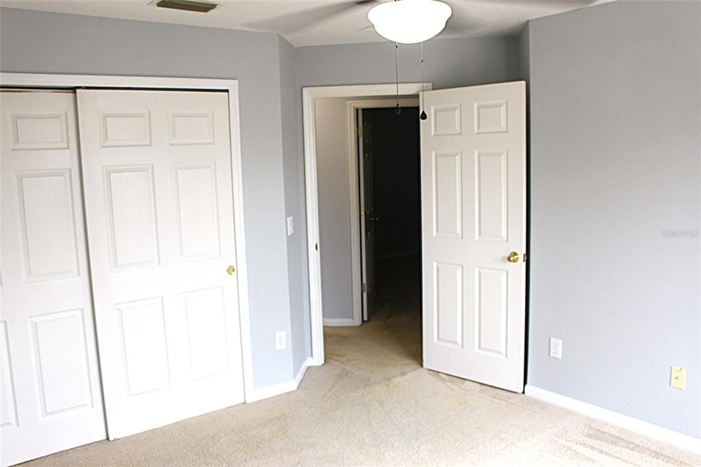 合同活跃: $2,500 (4 贝兹, 3 浴室, 2713 平方英尺)