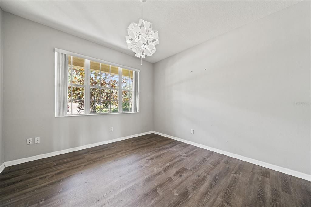 出租: $3,000 (4 贝兹, 2 浴室, 2710 平方英尺)