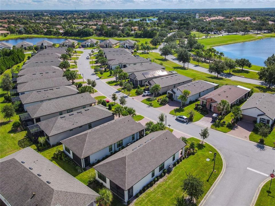 На продажу: $288,500 (2 спален, 2 ванн, 1289 Квадратных фут)